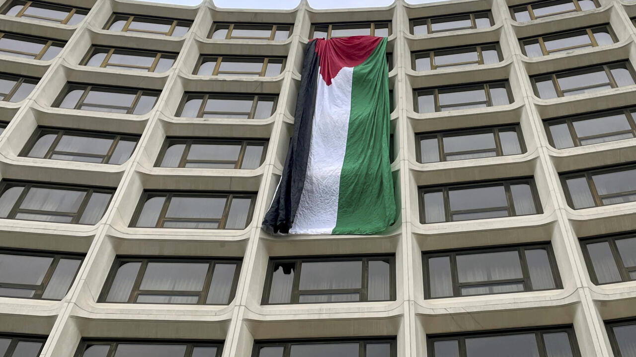 فلسطين