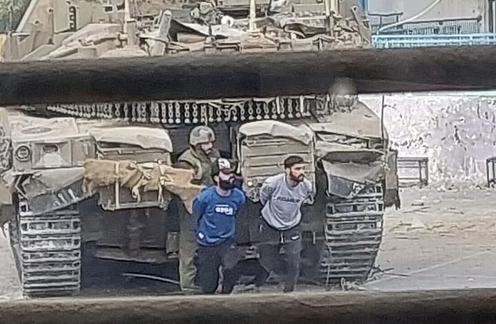 دروعًا بشرية