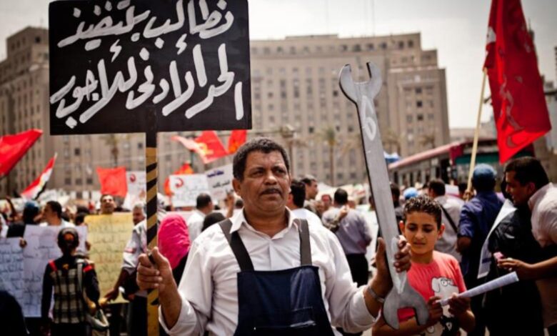 احتجاجات عمالية واسعة للمطالبة بزيادة الرواتب وتطبيق الحد الأدنى للأجور