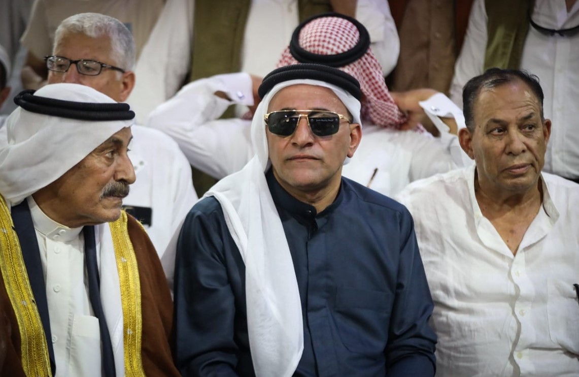 مجموعات مسلحة تابعة للعرجاني تفتش شاحنات مساعدات