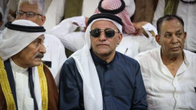 مجموعات مسلحة تابعة للعرجاني تفتش شاحنات مساعدات