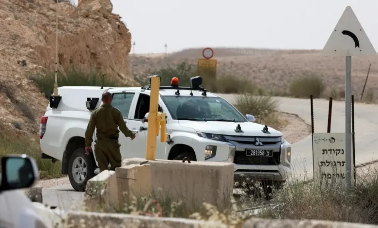 على الحدود